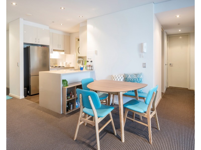 501/2 Aqua Street, Southport QLD 4215