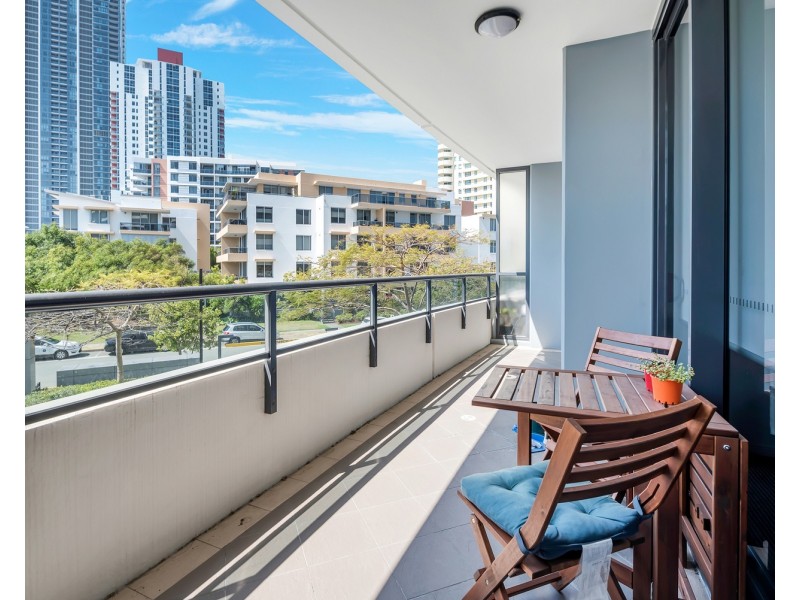 501/2 Aqua Street, Southport QLD 4215