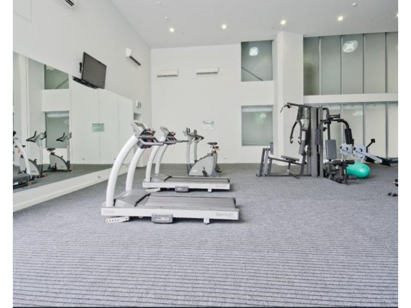 501/2 Aqua Street, Southport QLD 4215