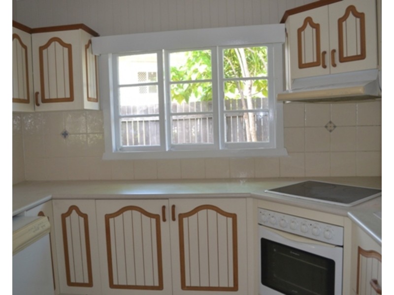 26 Mole Avenue, Southport QLD 4215