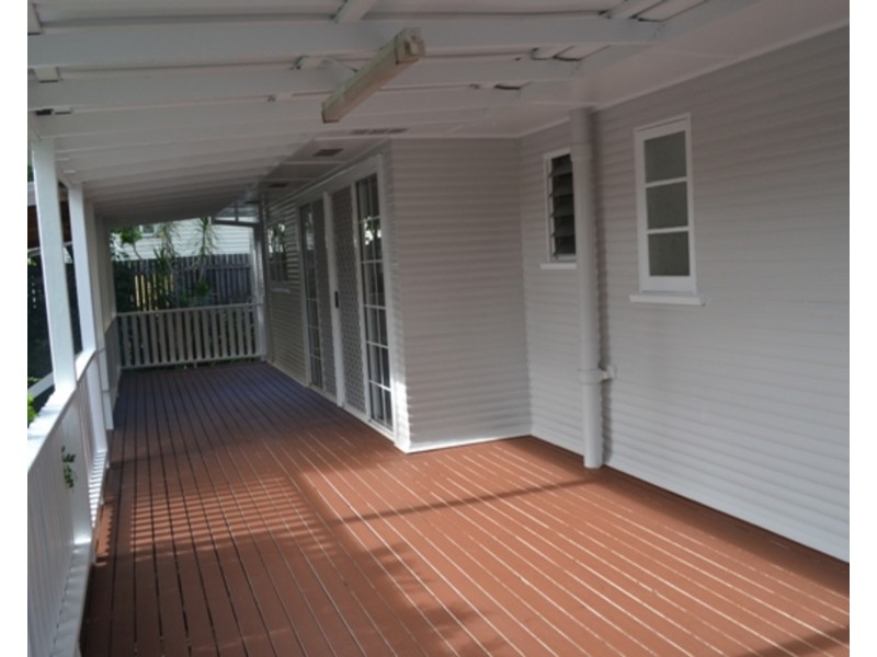 26 Mole Avenue, Southport QLD 4215