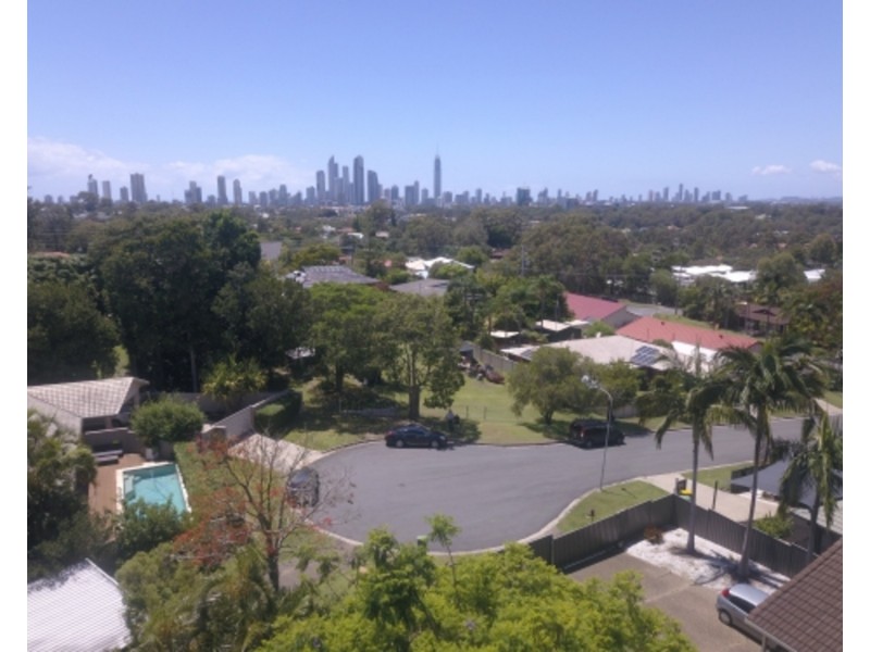 10 Crinkle Court, Southport QLD 4215