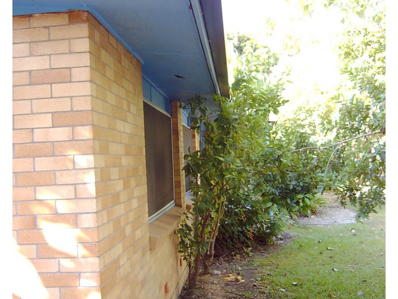 10 Crinkle Court, Southport QLD 4215