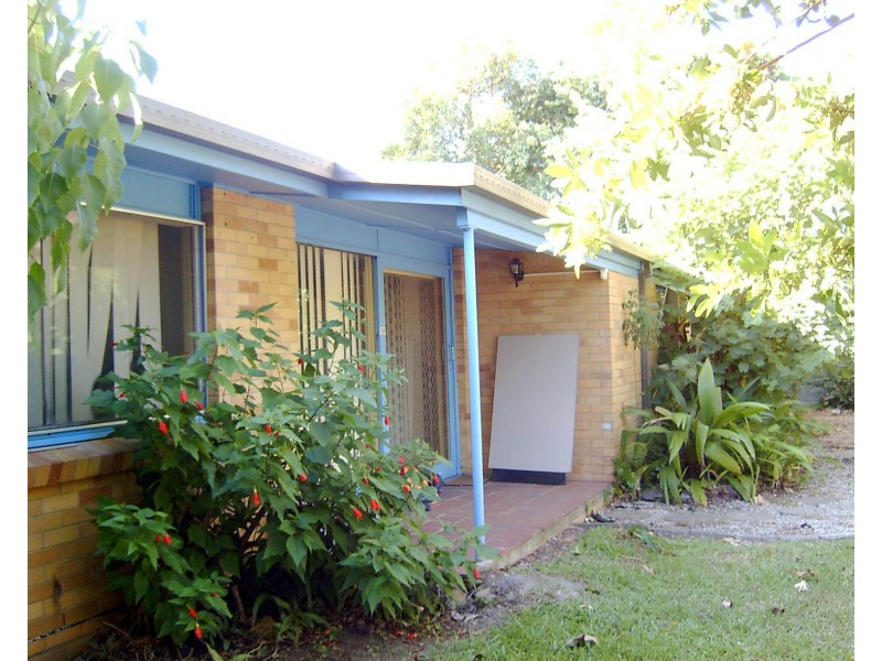 10 Crinkle Court, Southport QLD 4215