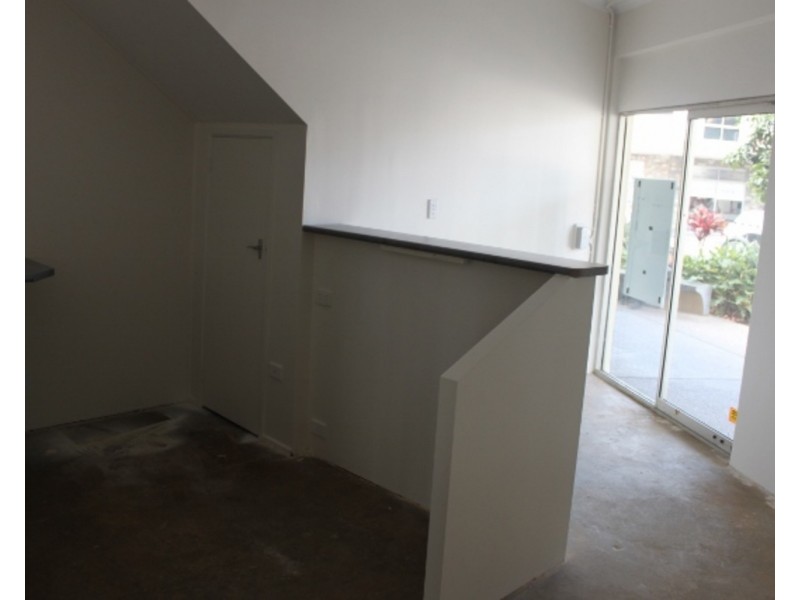 2 Davenport Street, Southport QLD 4215