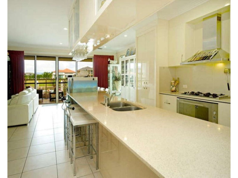 7405 Ellensbrook Drive, Hope Island QLD 4212