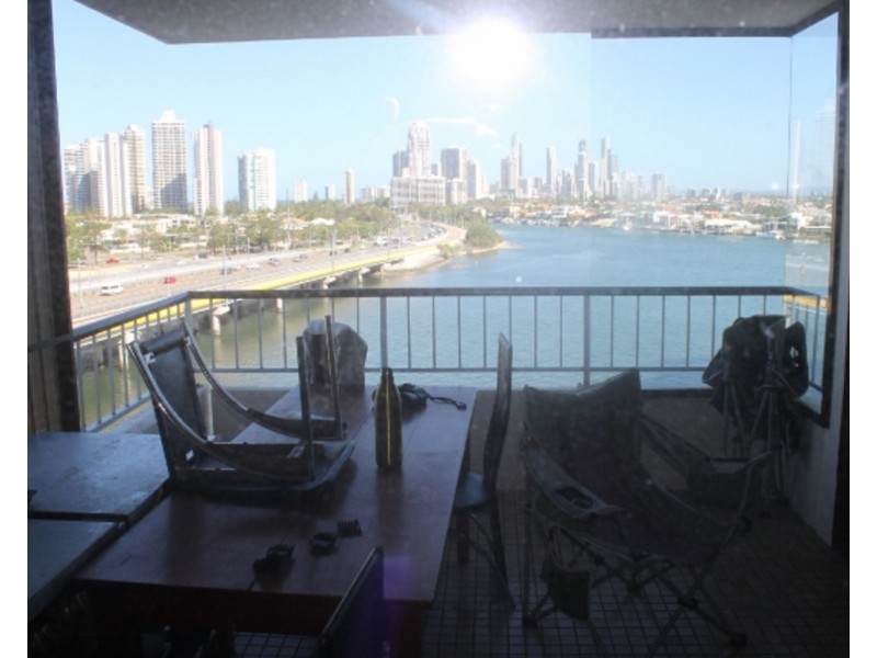 34/77 Brighton Parade, Southport QLD 4215