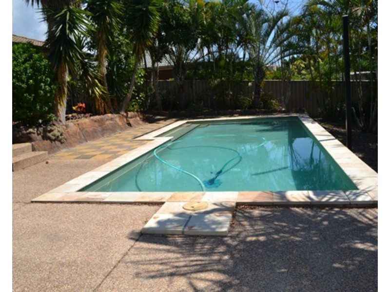 35 Wardoo Street, Southport QLD 4215