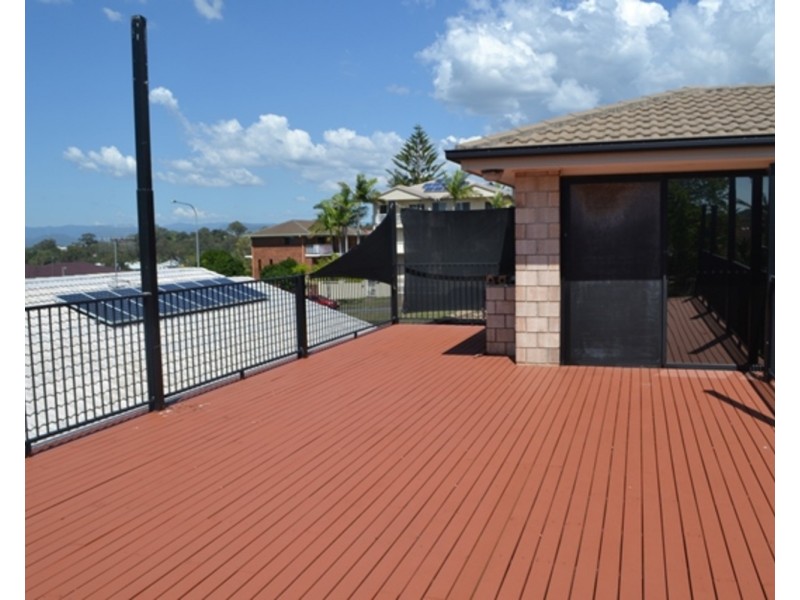 35 Wardoo Street, Southport QLD 4215
