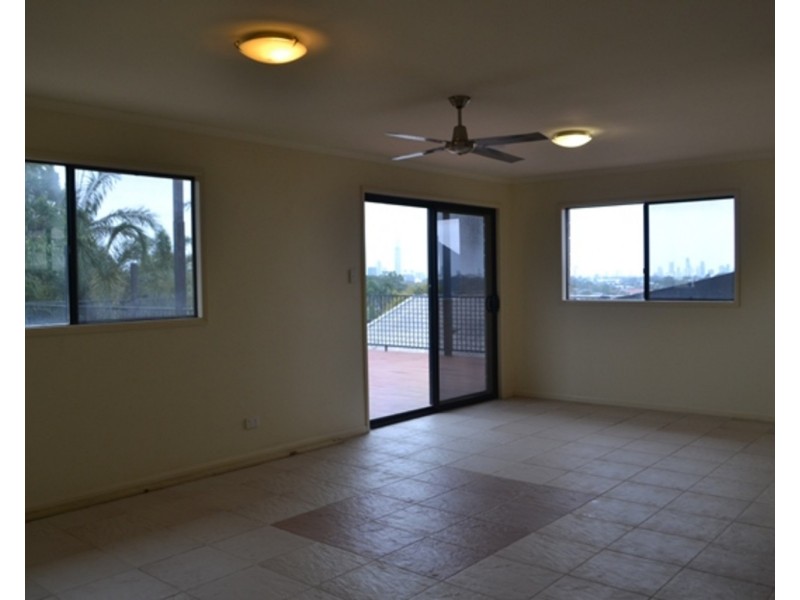 35 Wardoo Street, Southport QLD 4215