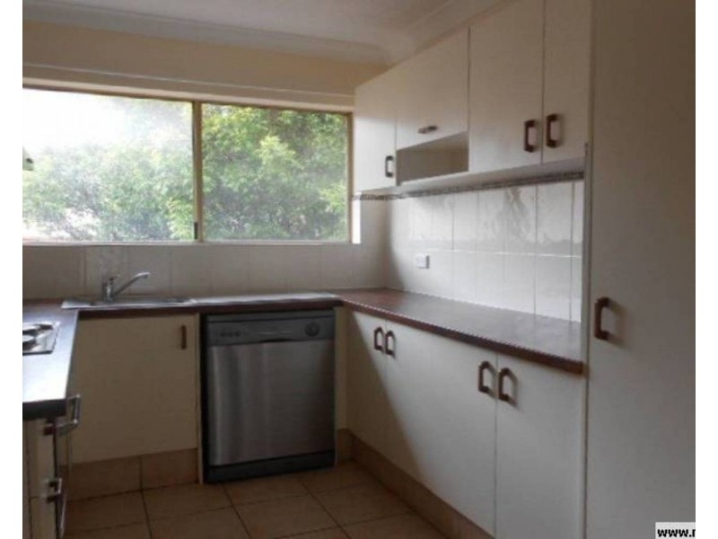 8/144 Marine Parade, Southport QLD 4215