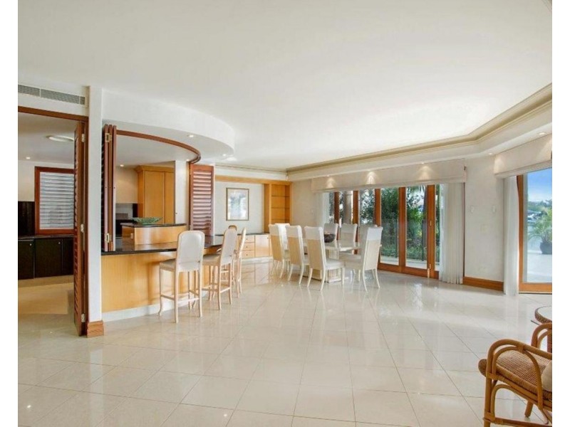 74 Admiralty Drive, Paradise Waters QLD 4217