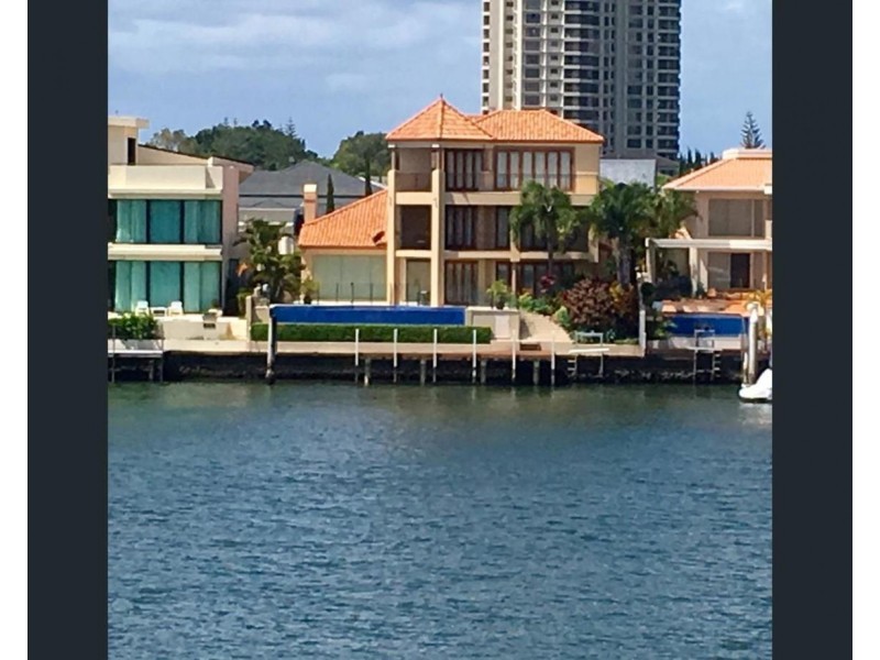 74 Admiralty Drive, Paradise Waters QLD 4217