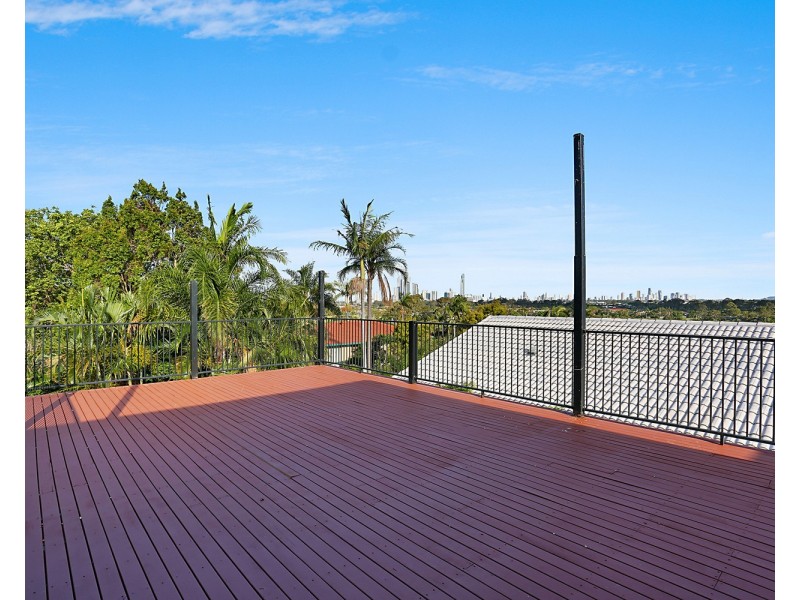 35 Wardoo Street, Southport QLD 4215