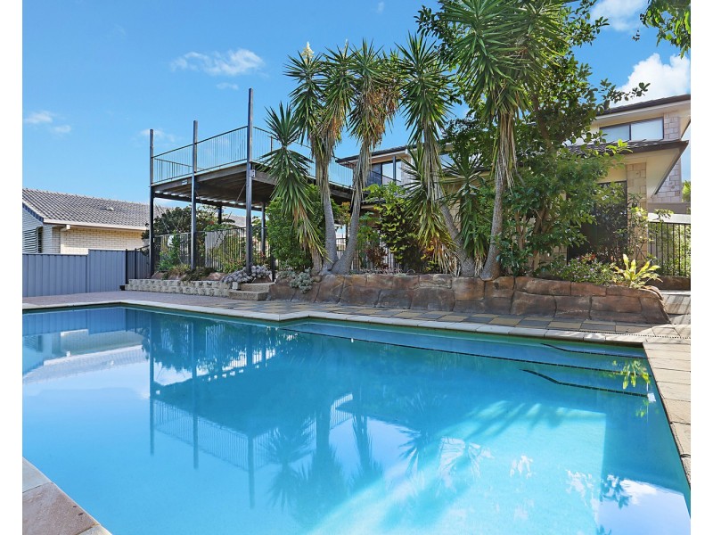 35 Wardoo Street, Southport QLD 4215