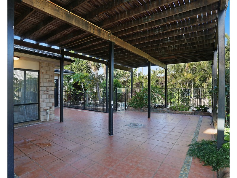 35 Wardoo Street, Southport QLD 4215