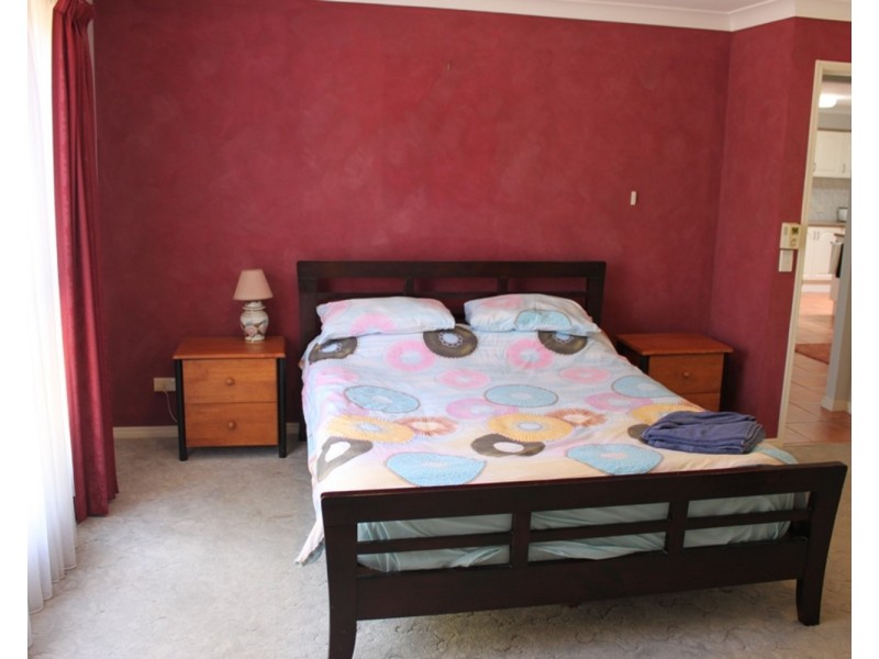 1 Chelmsford Place, Parkwood QLD 4214