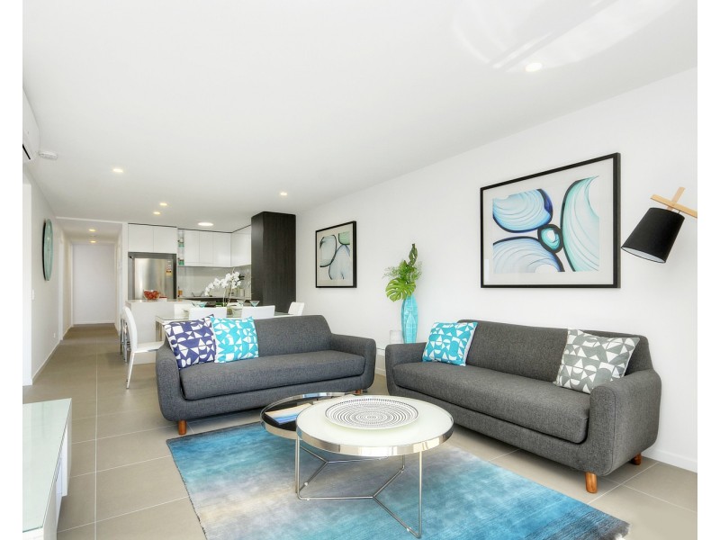 802/26 Spendelove Avenue, Southport QLD 4215