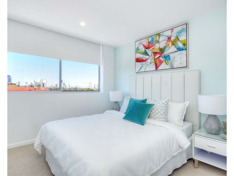 802/26 Spendelove Avenue, Southport QLD 4215