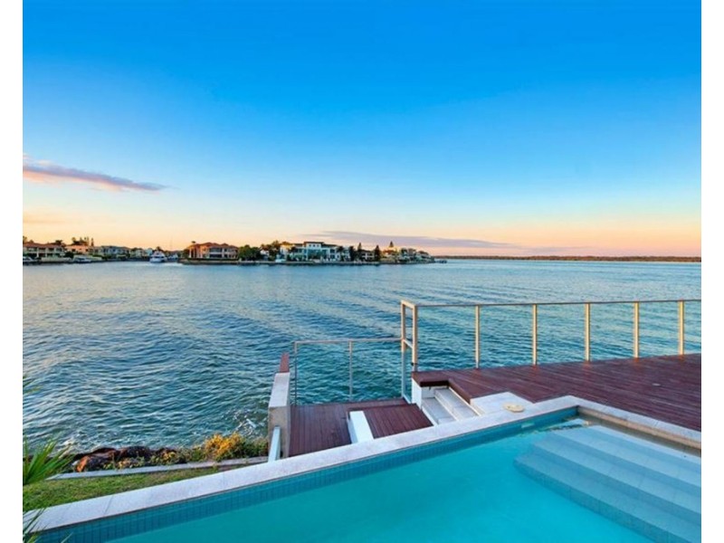 18a Ephraim Island Parade, Paradise Point QLD 4216