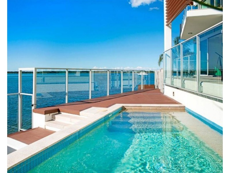 18a Ephraim Island Parade, Paradise Point QLD 4216