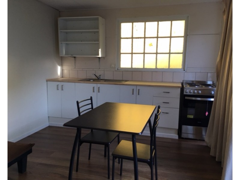 72 Falconer Street, Southport QLD 4215