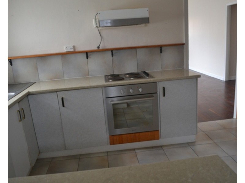 72 Falconer Street, Southport QLD 4215