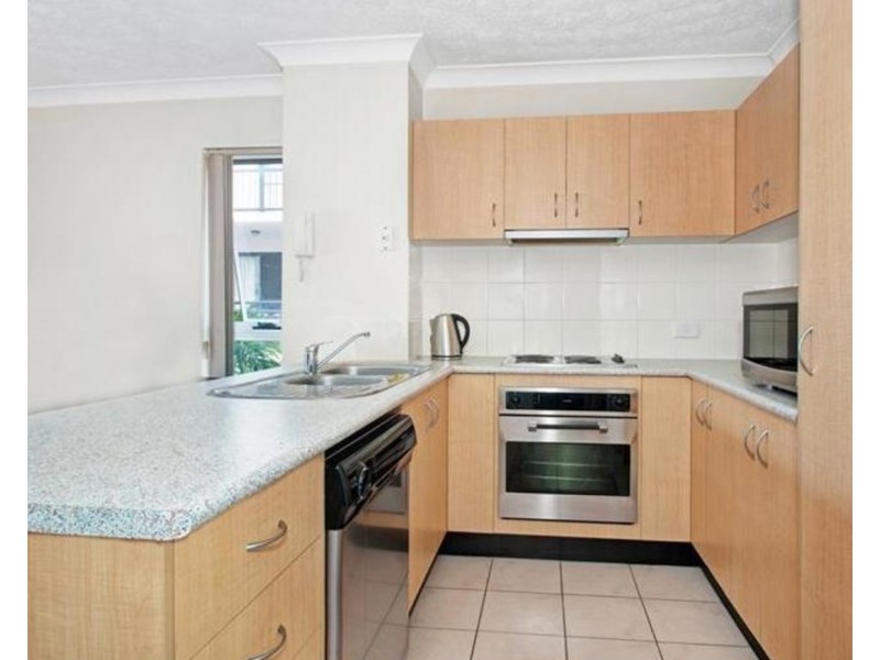 29/3 Norman Street, Southport QLD 4215