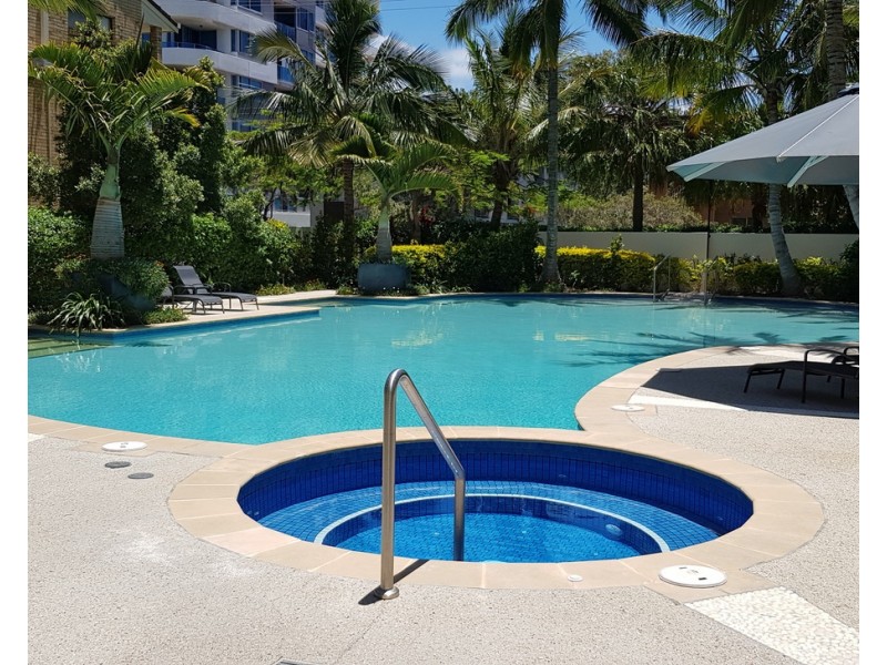 98/326 Marine Parade, Labrador QLD 4215