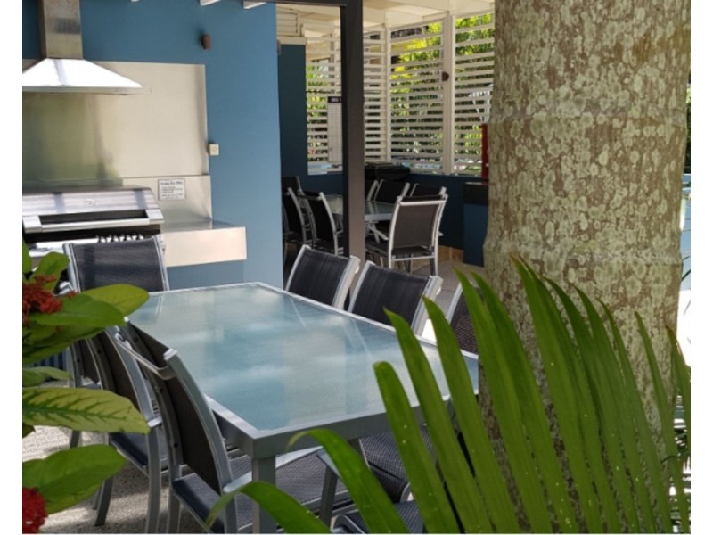 98/326 Marine Parade, Labrador QLD 4215