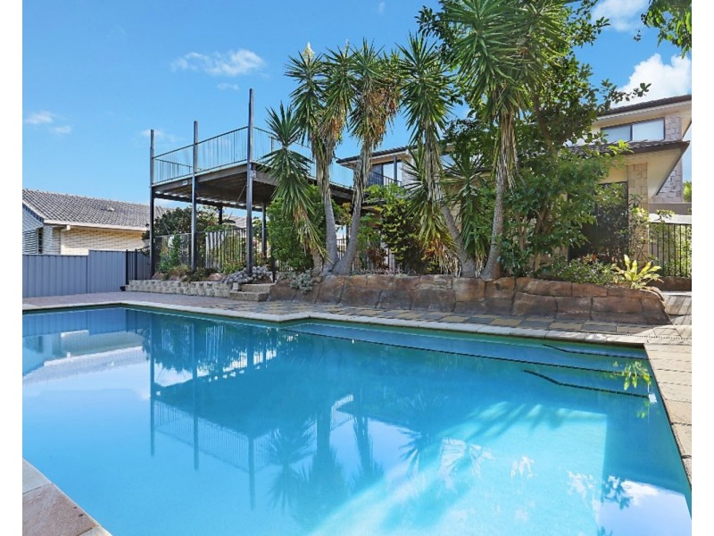 35 Wardoo Street, Southport QLD 4215