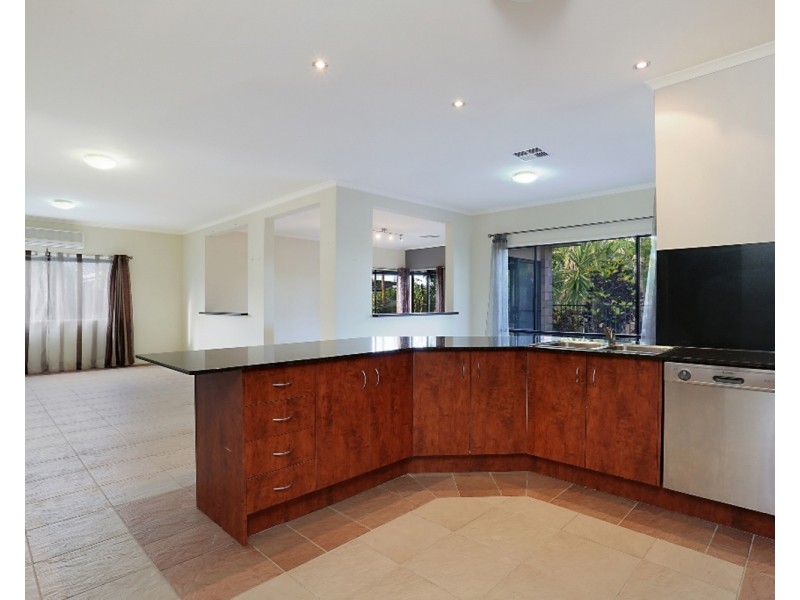 35 Wardoo Street, Southport QLD 4215