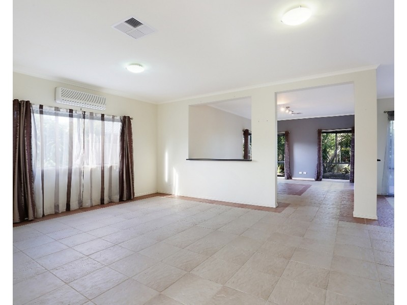 35 Wardoo Street, Southport QLD 4215