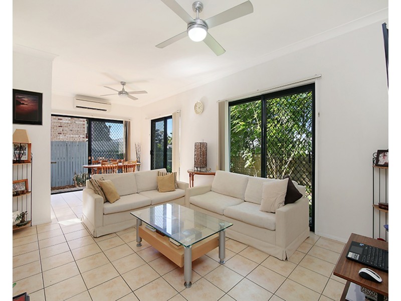 1/32 Blake Street, Southport QLD 4215