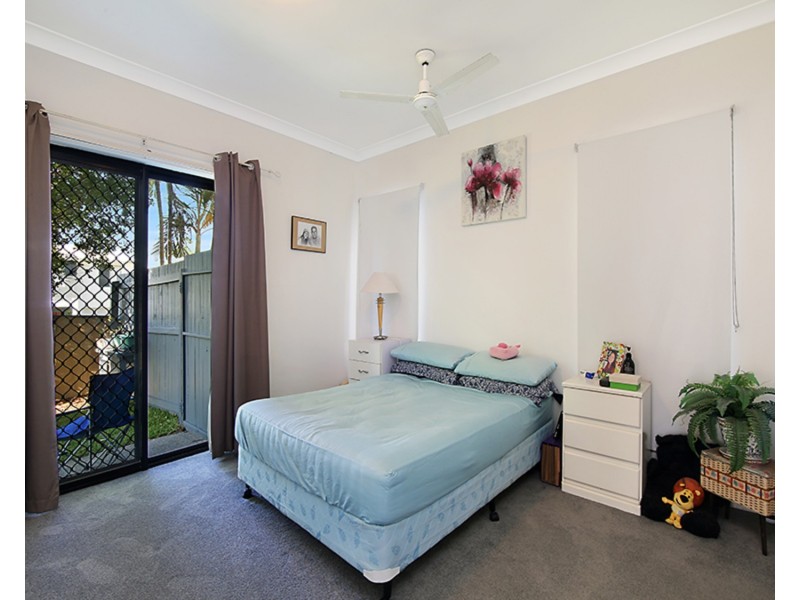 1/32 Blake Street, Southport QLD 4215