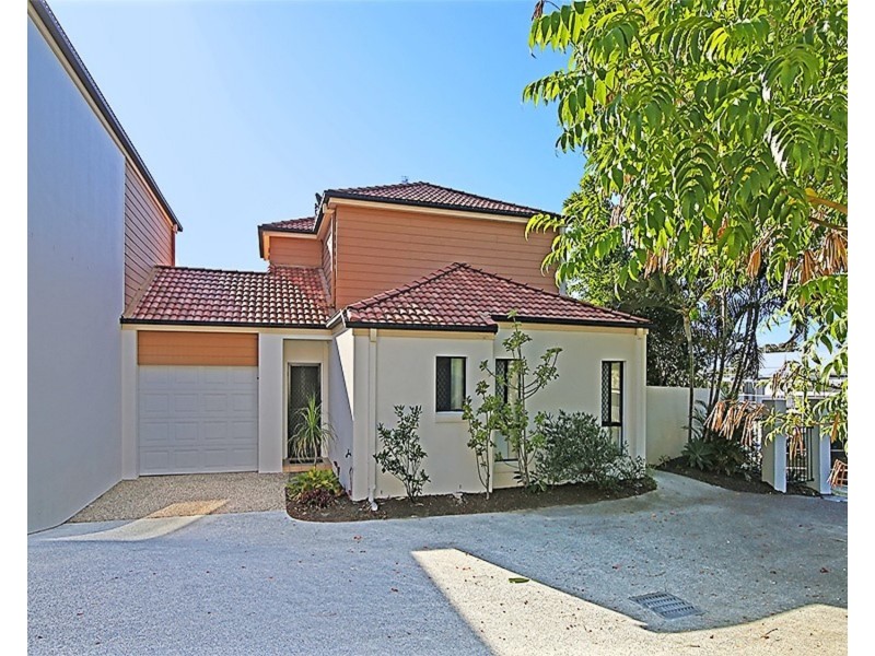 1/32 Blake Street, Southport QLD 4215