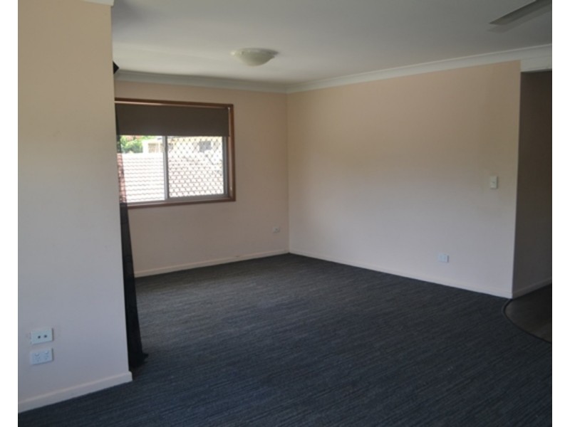 2/12 Royal Palm Court, Southport QLD 4215
