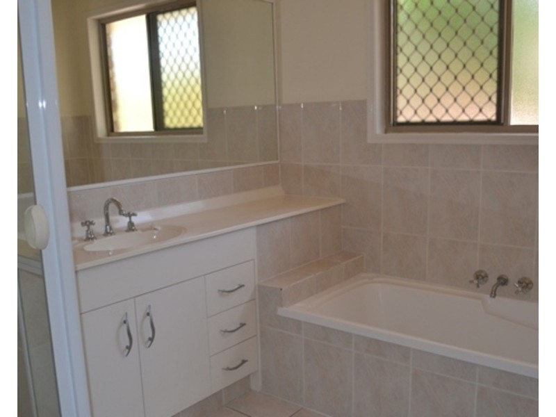 1/109 Pohlman Street, Southport QLD 4215