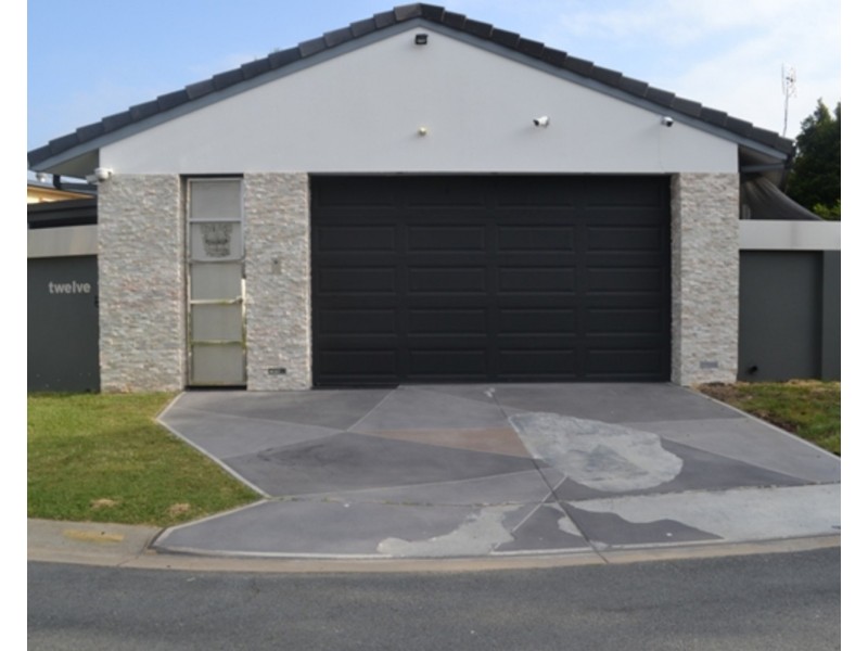 12 Buena Vista Court, Broadbeach Waters QLD 4218