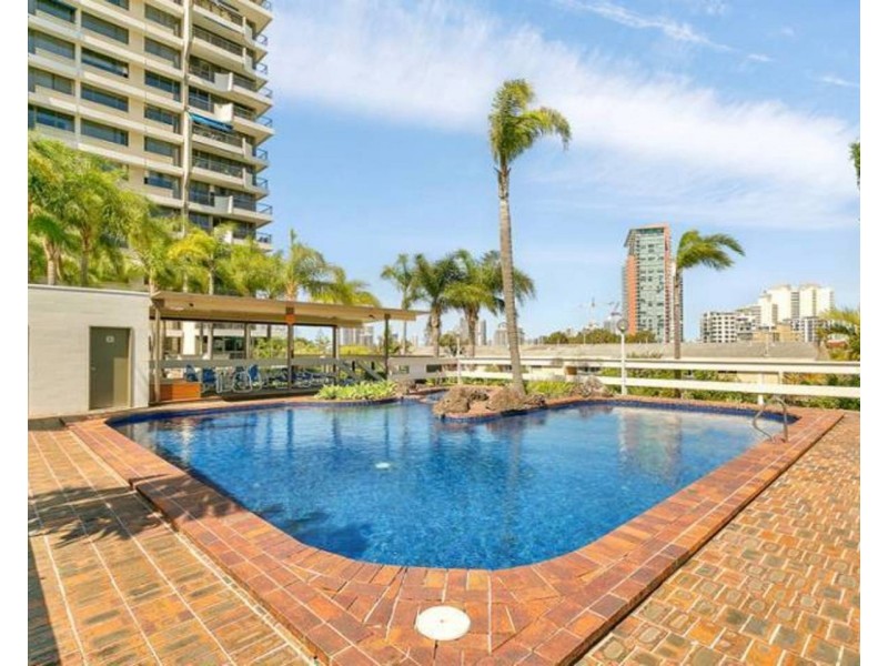 5B/10 Marine Parade, Southport QLD 4215
