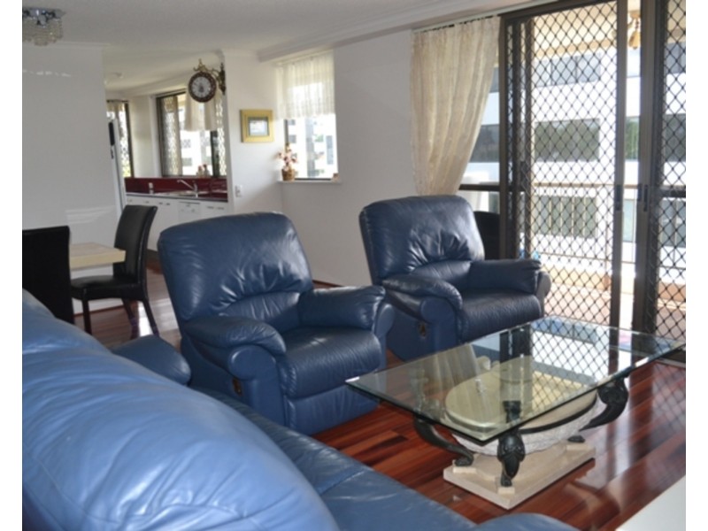 5B/10 Marine Parade, Southport QLD 4215