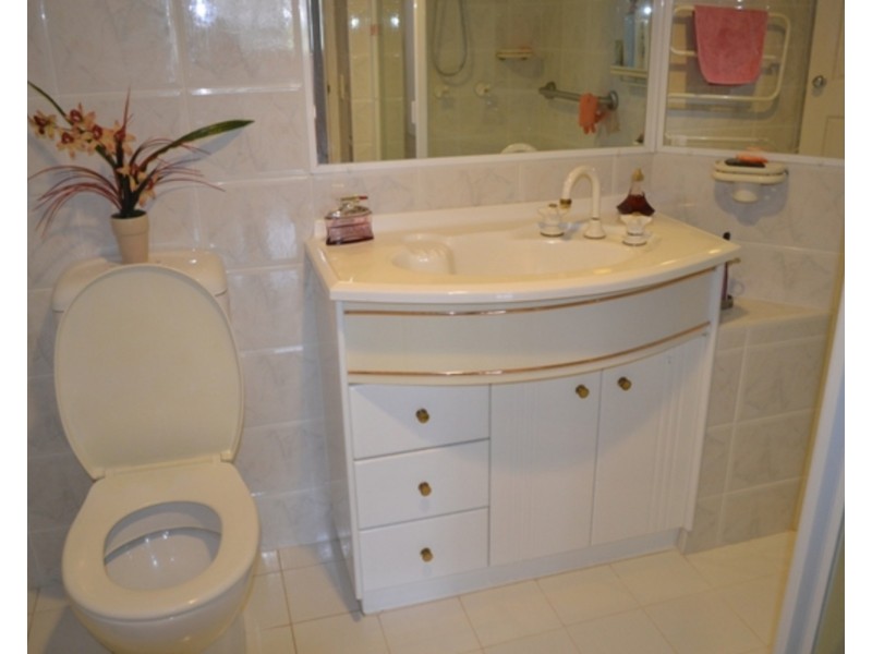 5B/10 Marine Parade, Southport QLD 4215