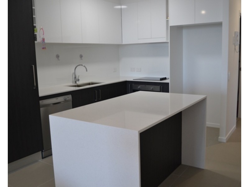 502/26 Spendelove Avenue, Southport QLD 4215