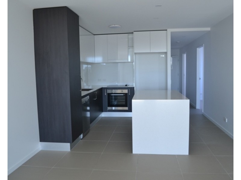 502/26 Spendelove Avenue, Southport QLD 4215