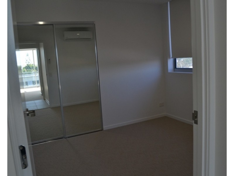 502/26 Spendelove Avenue, Southport QLD 4215