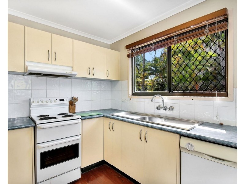 2 Warrawee Avenue, Ashmore QLD 4214