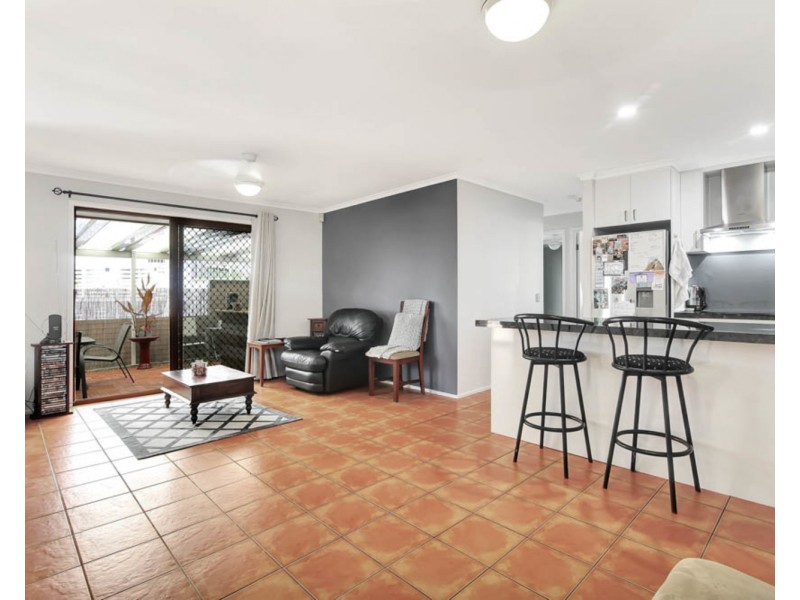 1/106 Little Usher Avenue, Labrador QLD 4215