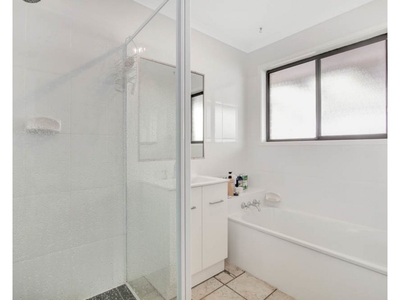 1/106 Little Usher Avenue, Labrador QLD 4215