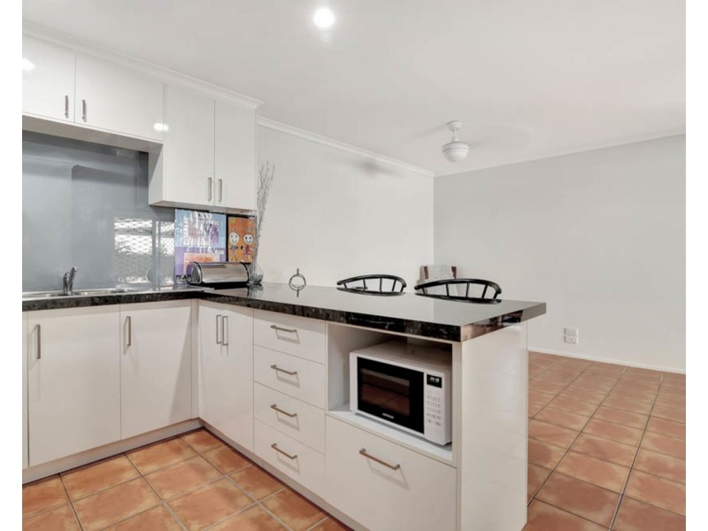 1/106 Little Usher Avenue, Labrador QLD 4215