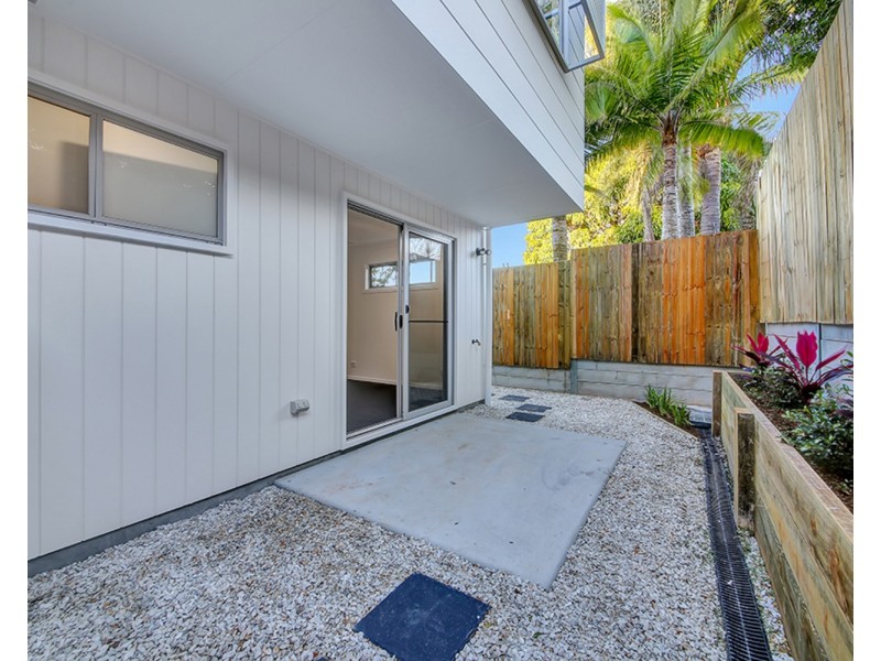 1/116 Eugaree Street, Southport QLD 4215